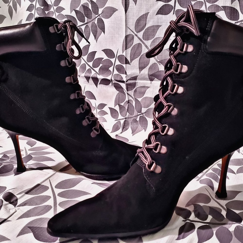 NEW ! Manolo Blahnik, Black Oklamod Suede Cuffed Timberland Booties, Size: 41